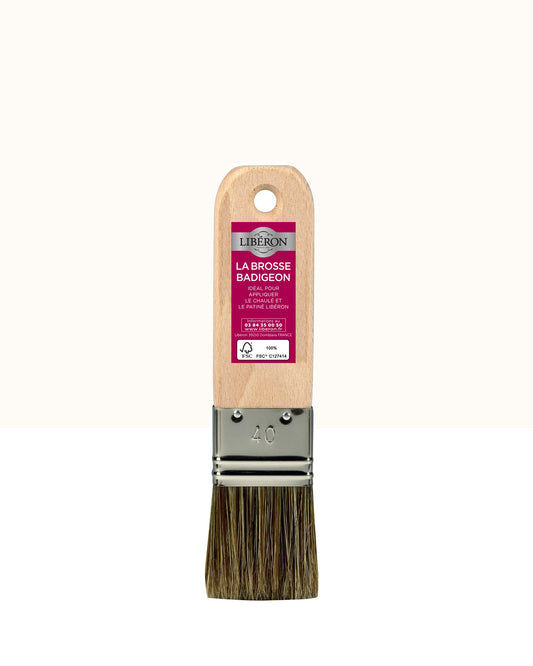 Brosse pour badigeon Libéron 40 mm, manche en bois et poils naturels.