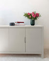 Ambiance d'une commode peinte à la peinture Meuble Signé teinte Gris Ombré aspect Velours Libéron