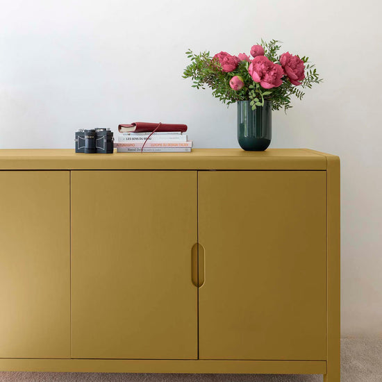 Commode peinte à la peinture Meuble Signé teinte Jaune Kraft aspect Velours Libéron