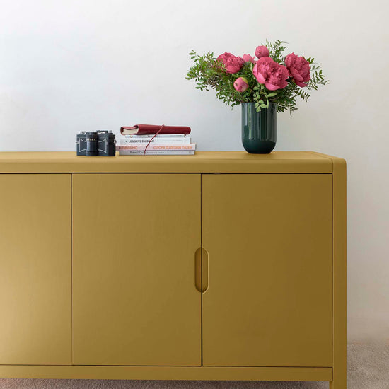 Commode peinte à la peinture Meuble Signé teinte Jaune Kraft aspect Velours Libéron