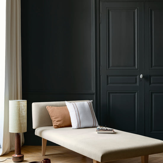 Ambiance - peinture-murs-163-faubourg-noir-garconne