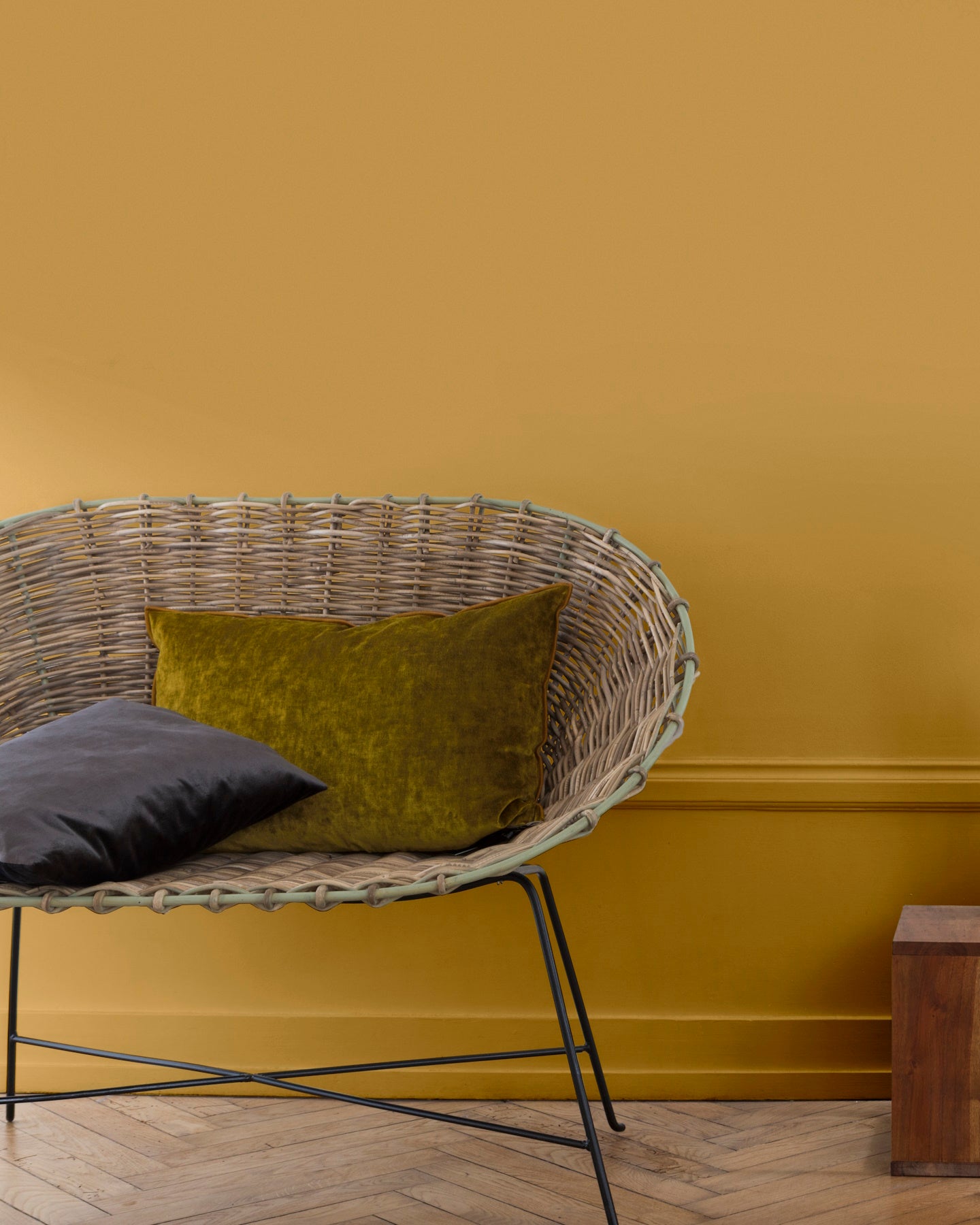 Ambiance - peinture-murs-velours-de-peinture-jaune-calisson