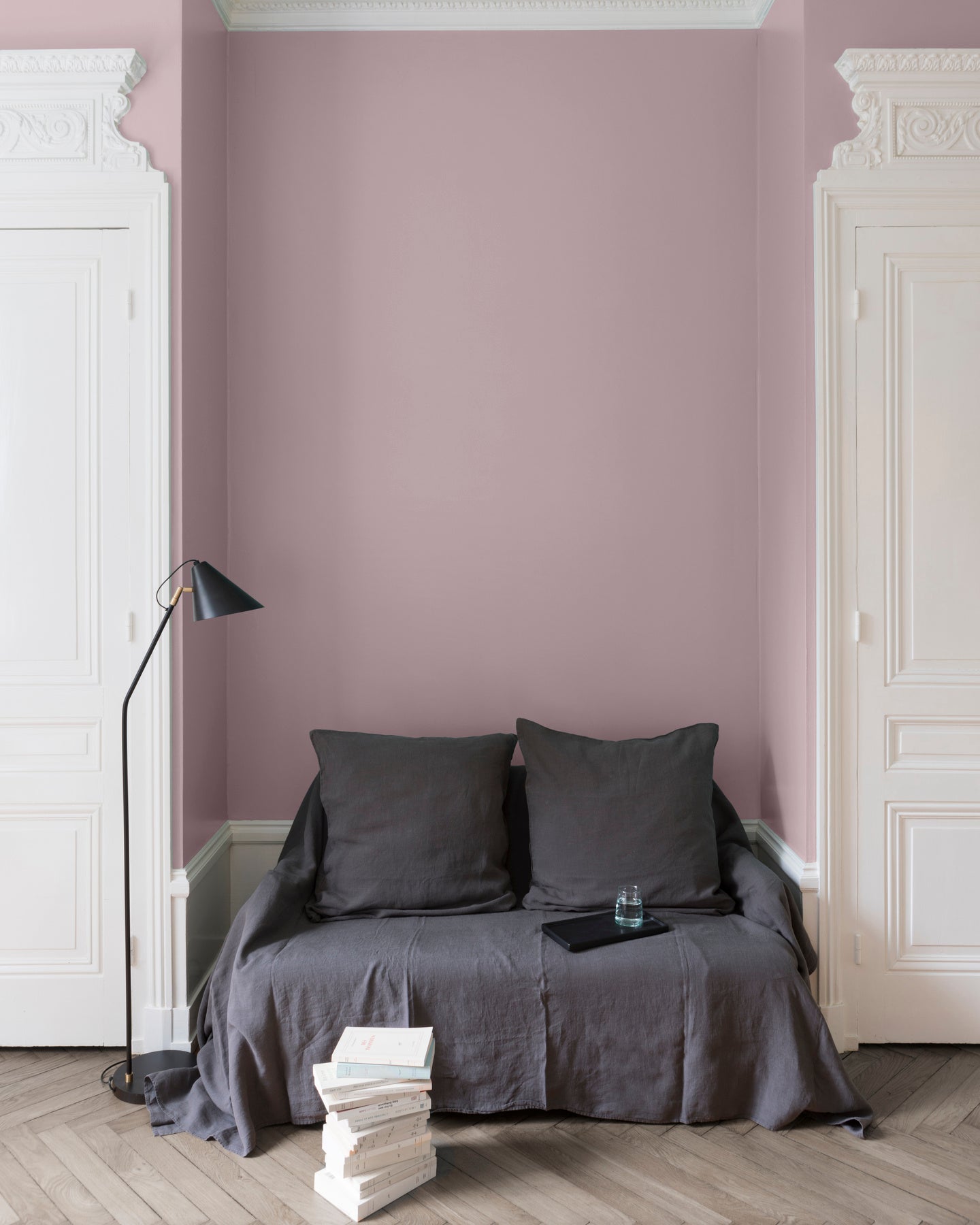 Ambiance - peinture-murs-velours-de-peinture-mauve-porte-des-lilas