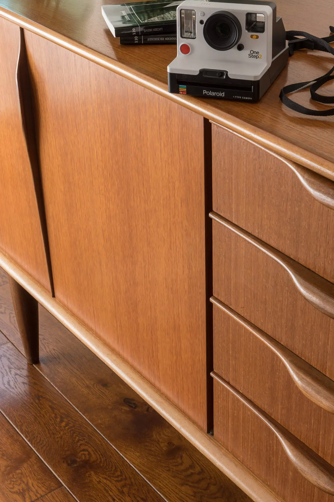 meuble-salon-cire-antiquaire-black-bison-merisier