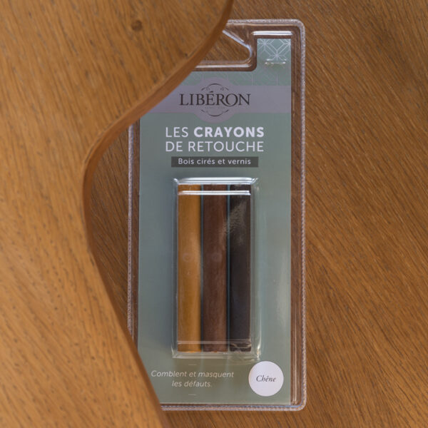 Les Crayons de Retouche répare les rayures des meubles en bois !