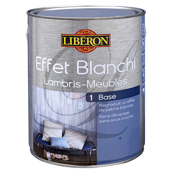 Patiner un meuble en blanc grâce à l'effet blanchi base de Libéron