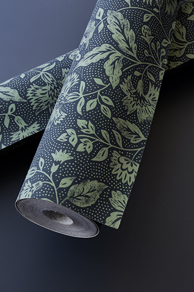 papier-peint-liberon-velours-de-papier-motif-dame-antoinette-image-ambiance-préparation